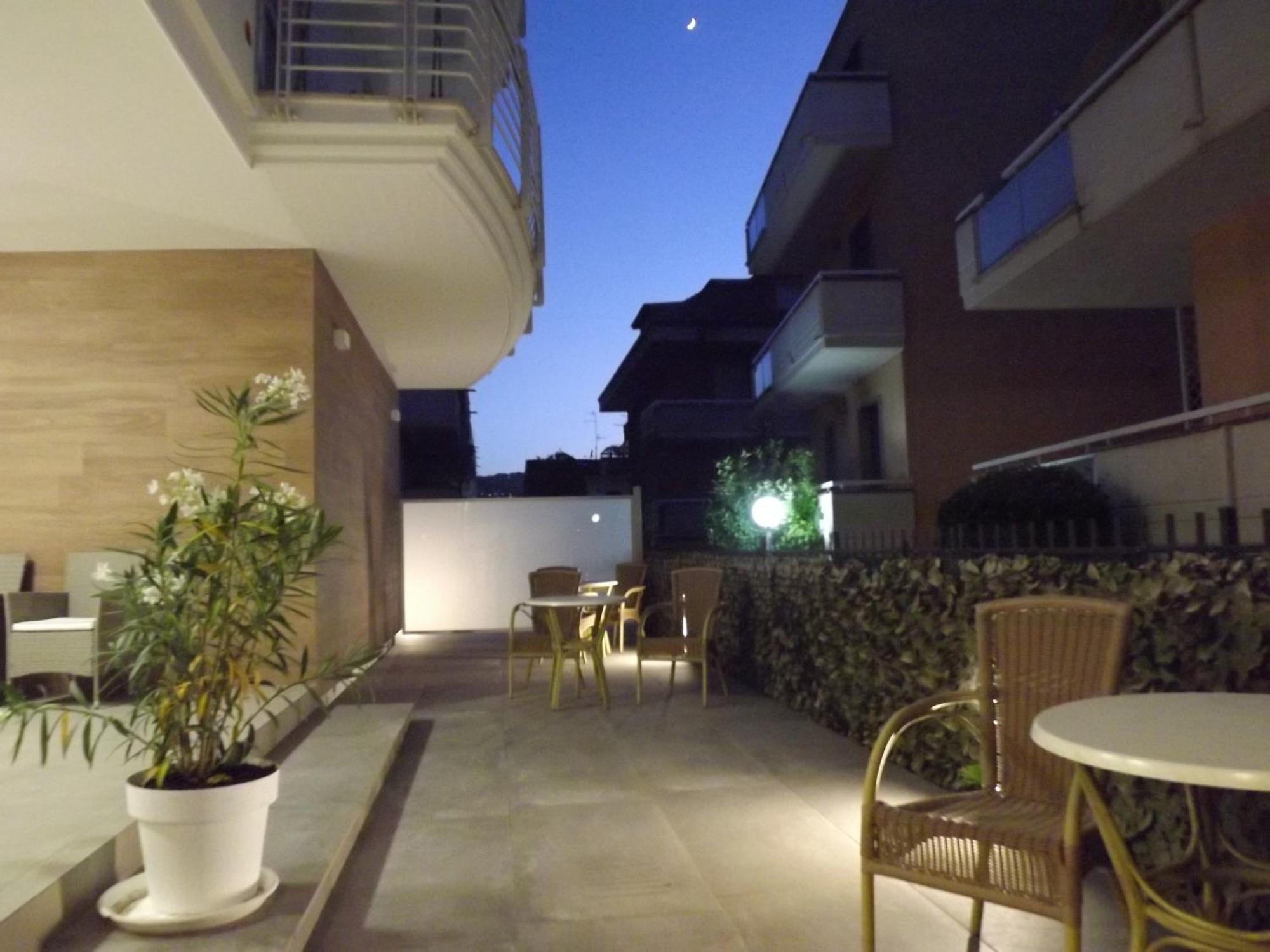 Residence Twigha Martinsicuro Luaran gambar