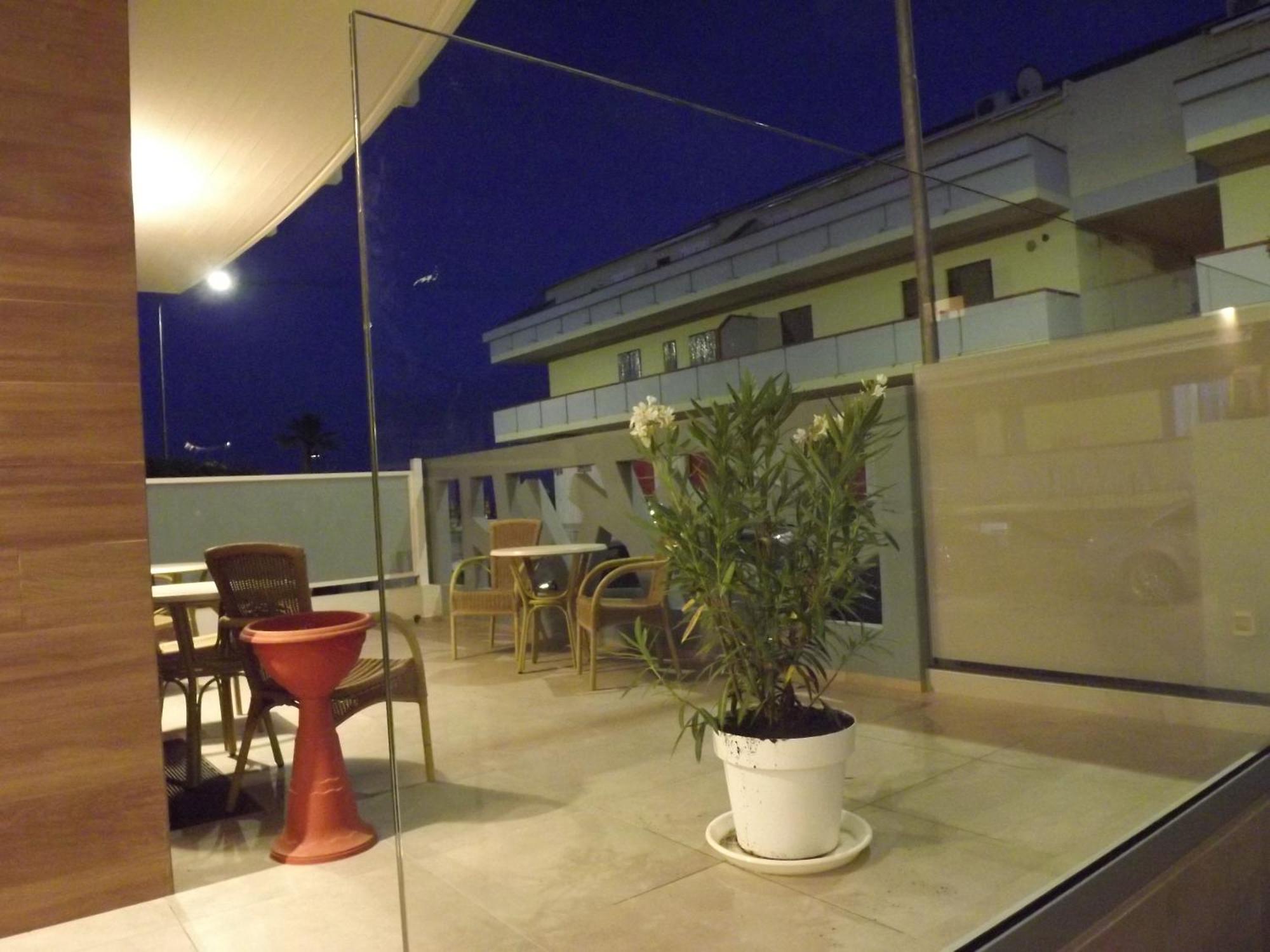Residence Twigha Martinsicuro Luaran gambar